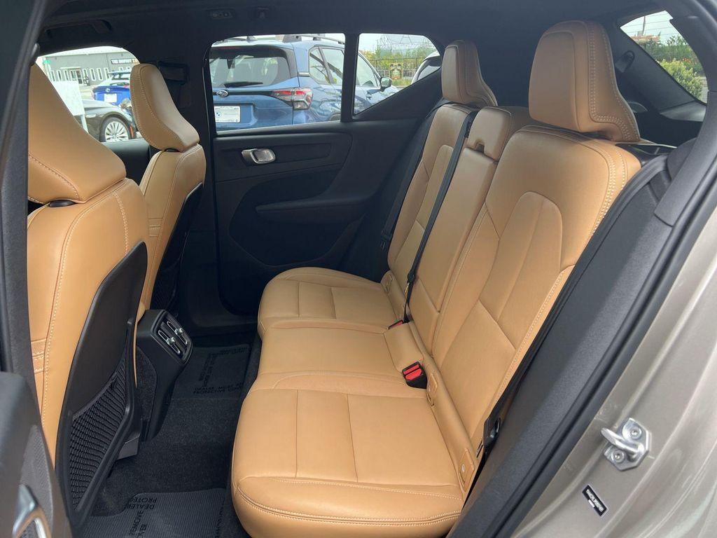 used 2021 Volvo XC40 car, priced at $25,888