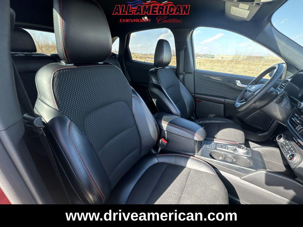 used 2025 Ford Escape car, priced at $25,471