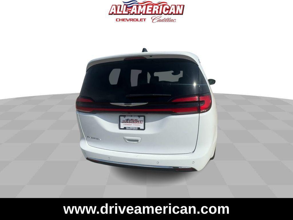 used 2025 Chrysler Pacifica car, priced at $29,374