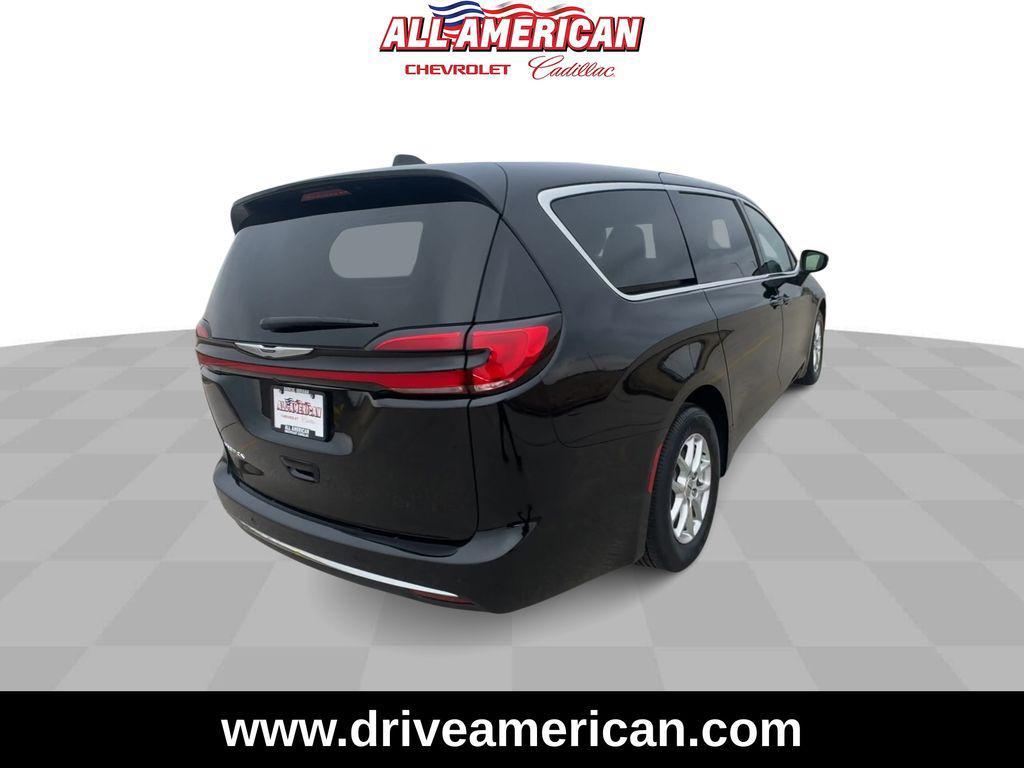 used 2025 Chrysler Pacifica car, priced at $29,787