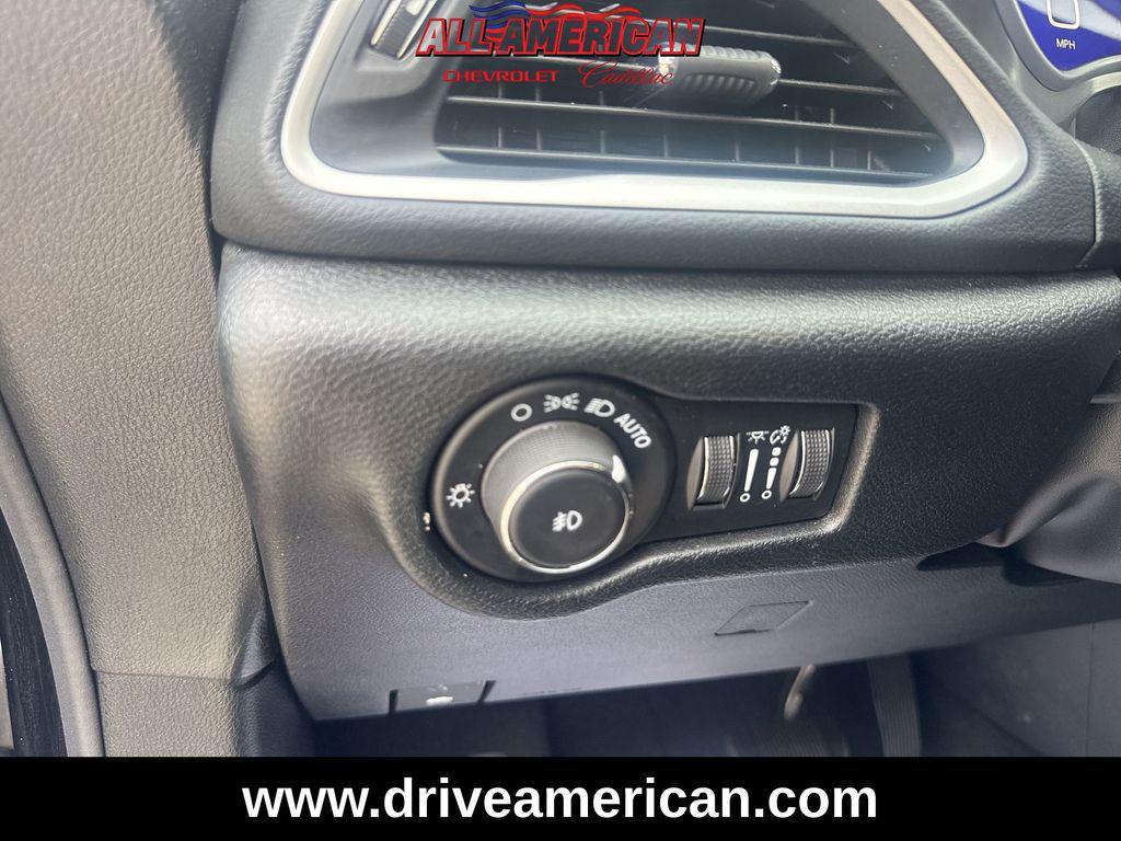 used 2025 Chrysler Pacifica car, priced at $29,787