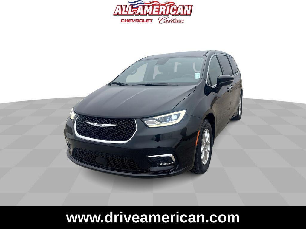 used 2025 Chrysler Pacifica car, priced at $29,787
