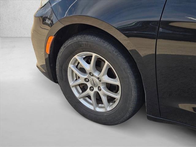 used 2021 Chrysler Pacifica car, priced at $19,901