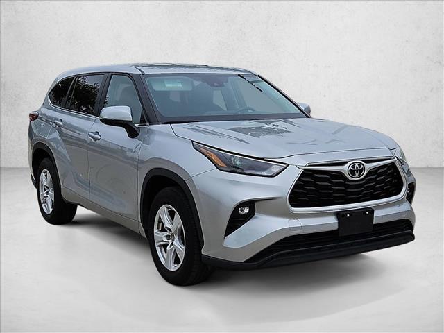 used 2023 Toyota Highlander car, priced at $31,491