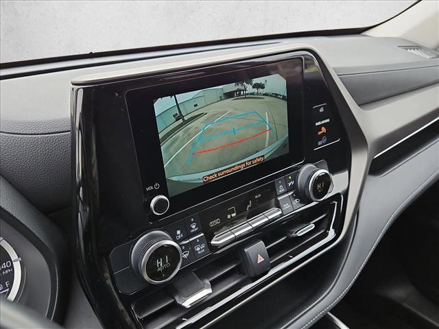 used 2023 Toyota Highlander car, priced at $31,491