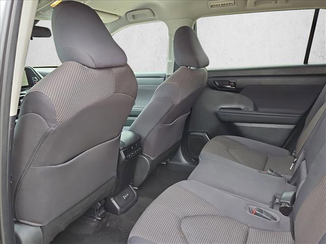 used 2023 Toyota Highlander car, priced at $31,491