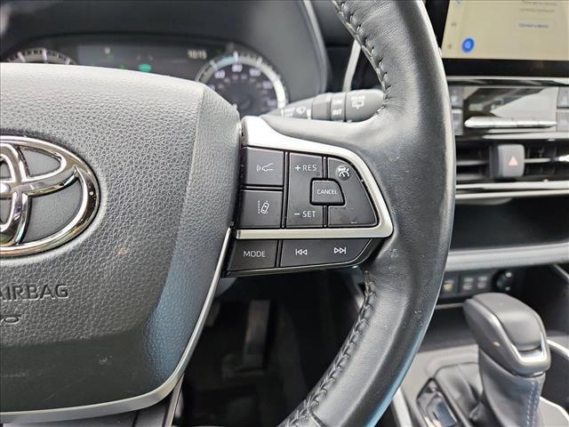 used 2023 Toyota Highlander car, priced at $31,491