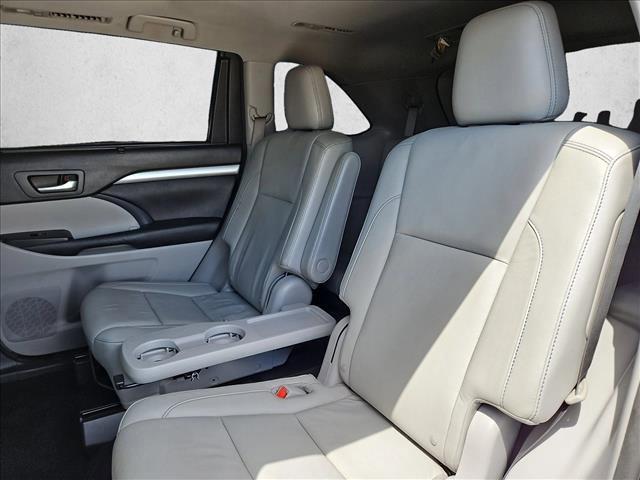 used 2016 Toyota Highlander car, priced at $18,728