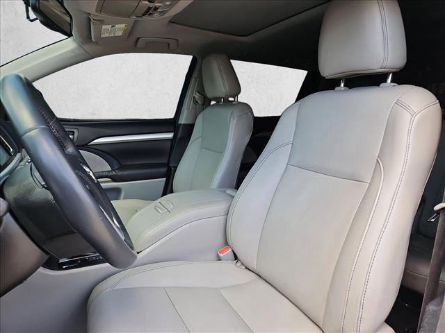 used 2016 Toyota Highlander car, priced at $18,728