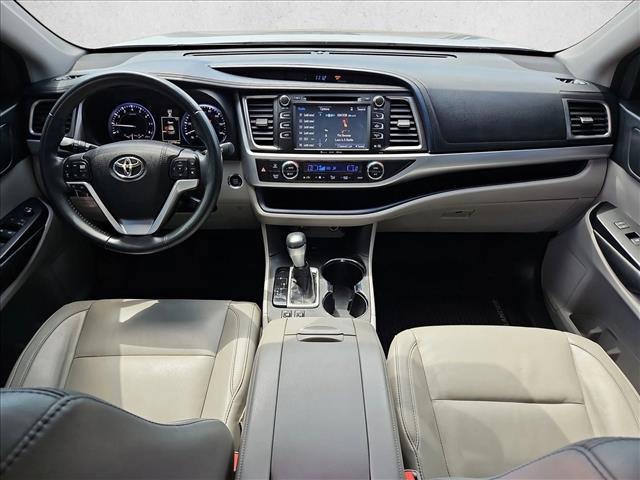 used 2016 Toyota Highlander car, priced at $18,728