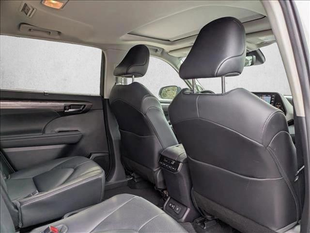 used 2020 Toyota Highlander car, priced at $27,991