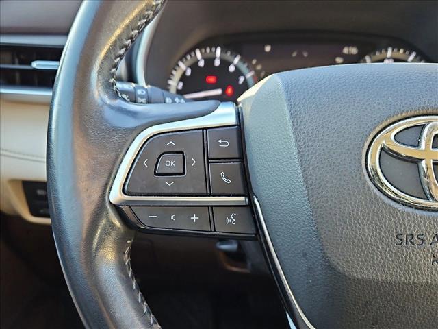 used 2021 Toyota Highlander car, priced at $26,491