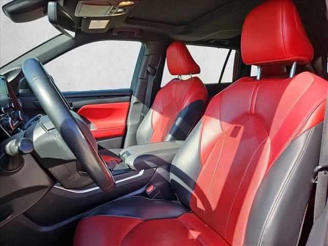 used 2021 Toyota Highlander car, priced at $31,216