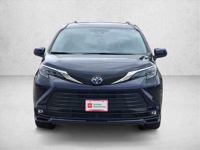 used 2025 Toyota Sienna car, priced at $46,403
