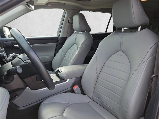 used 2024 Toyota Highlander car, priced at $36,491