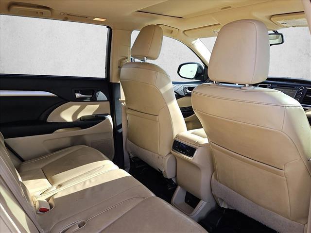 used 2015 Toyota Highlander car, priced at $18,701