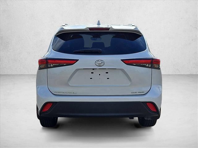 used 2022 Toyota Highlander car, priced at $29,705