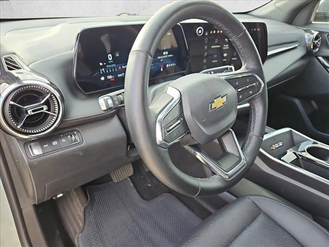 used 2025 Chevrolet Equinox car, priced at $27,901