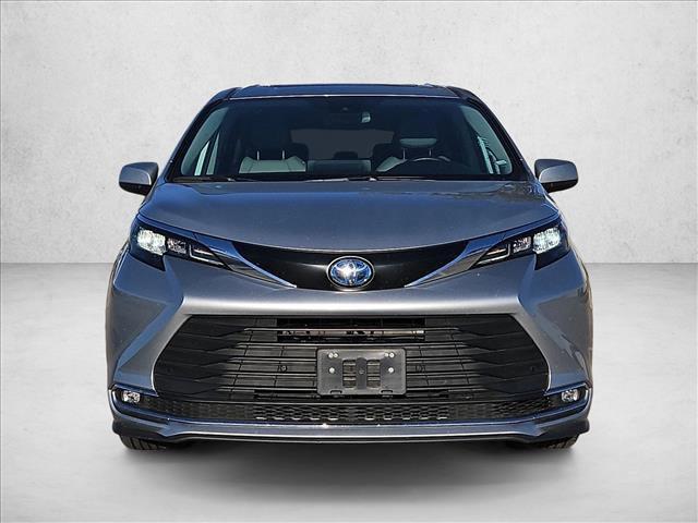 used 2024 Toyota Sienna car, priced at $39,991