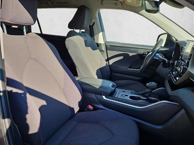 used 2022 Toyota Highlander car, priced at $29,991