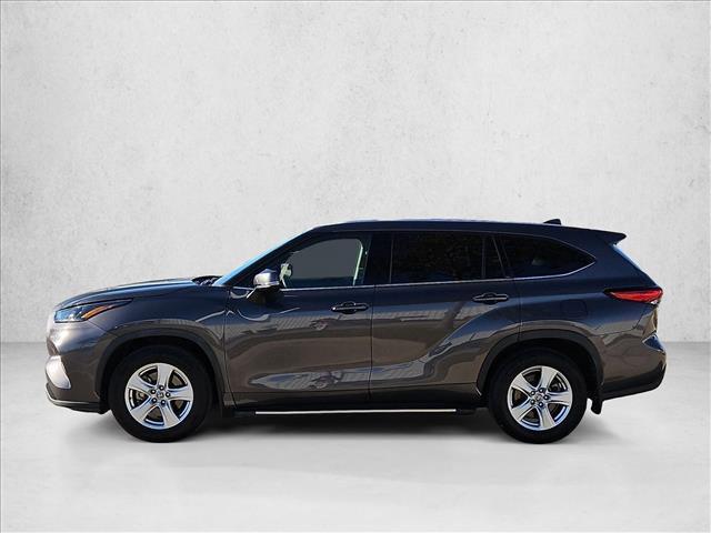 used 2022 Toyota Highlander car, priced at $29,991