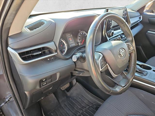 used 2022 Toyota Highlander car, priced at $29,991