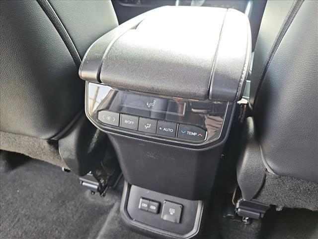 used 2023 Toyota Highlander car, priced at $39,991