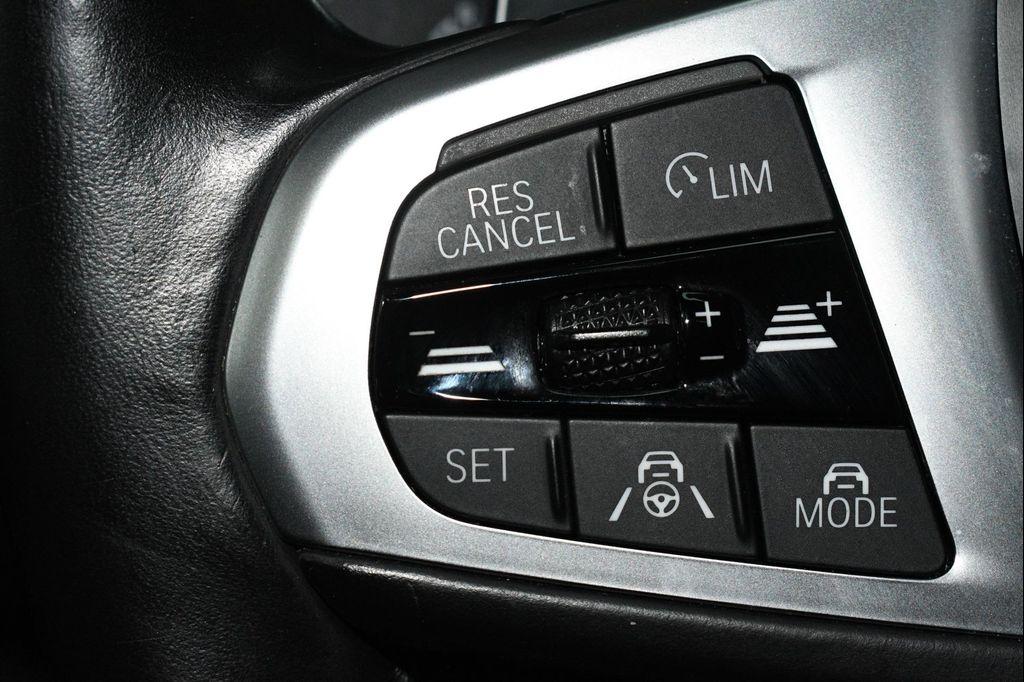 BMW 3 Series view 27