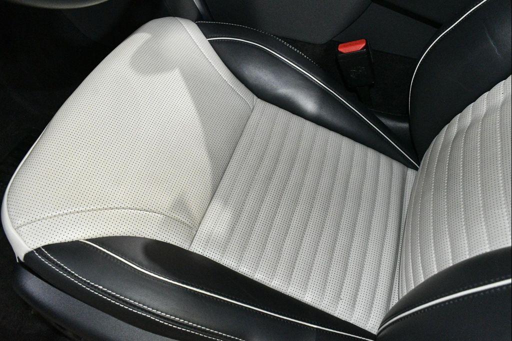 used 2021 Land Rover Discovery car, priced at $35,978