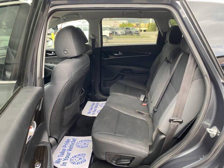 used 2020 Kia Sorento car, priced at $9,675