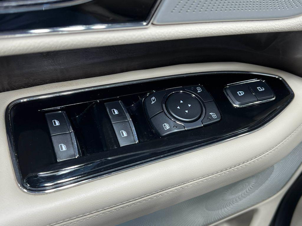 used 2020 Lincoln Navigator car, priced at $34,011