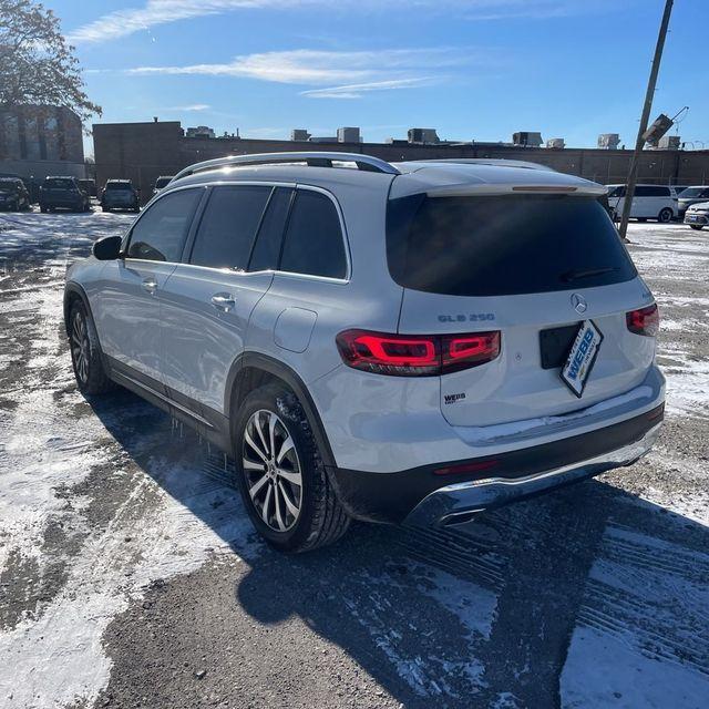 used 2021 Mercedes-Benz GLB 250 car, priced at $21,400