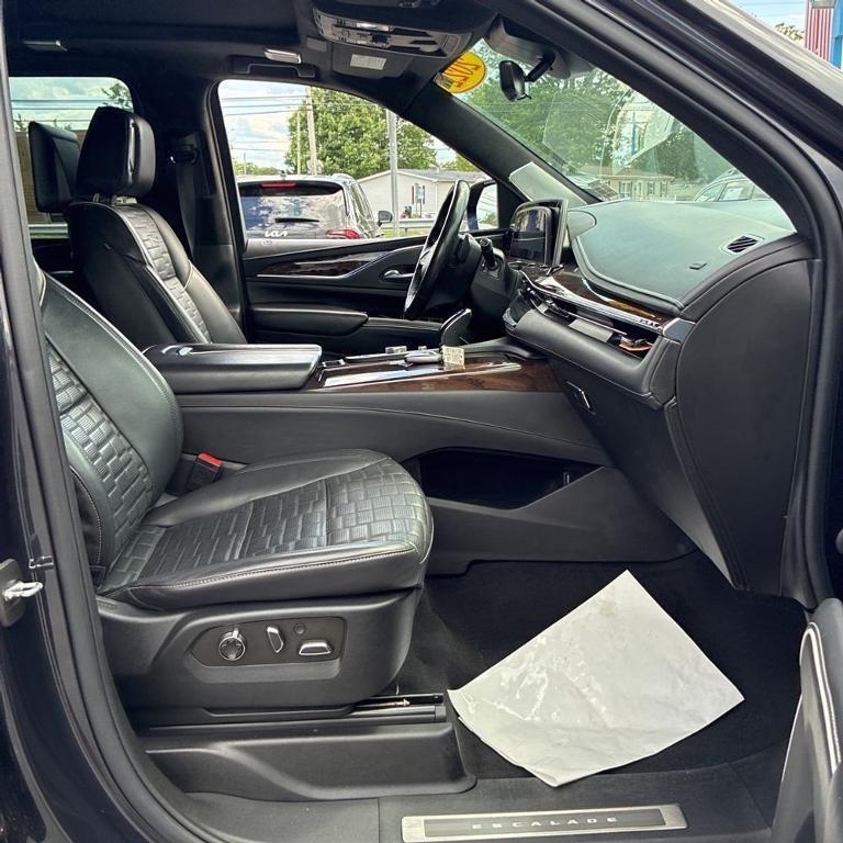 used 2022 Cadillac Escalade ESV car, priced at $60,256