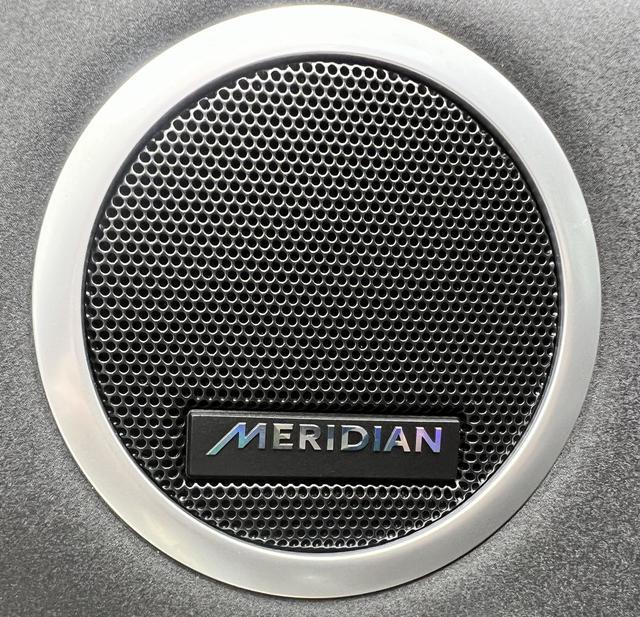 used 2020 Land Rover Discovery car, priced at $23,895