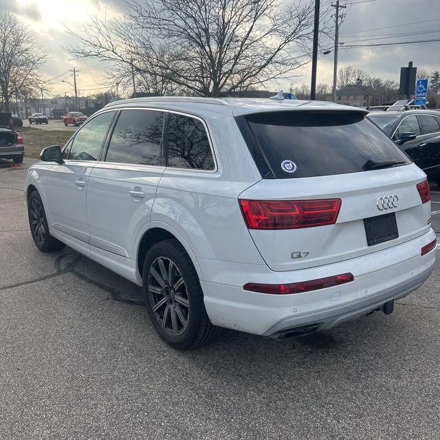 used 2018 Audi Q7 car, priced at $18,810