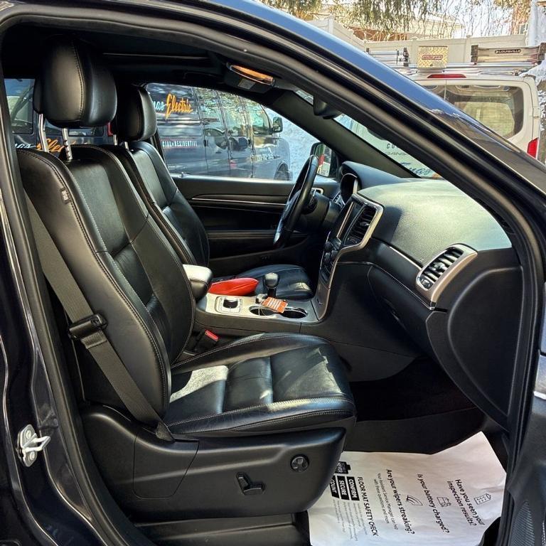 used 2015 Jeep Grand Cherokee car, priced at $13,500