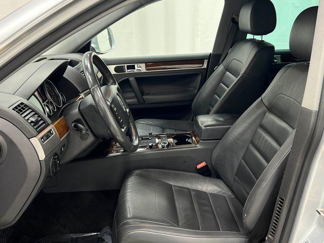 used 2008 Volkswagen Touareg 2 car, priced at $6,490