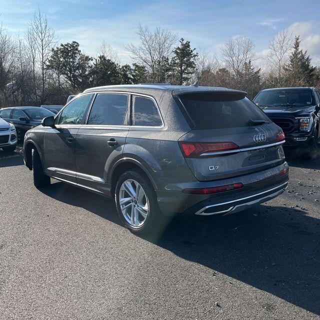used 2021 Audi Q7 car, priced at $24,300