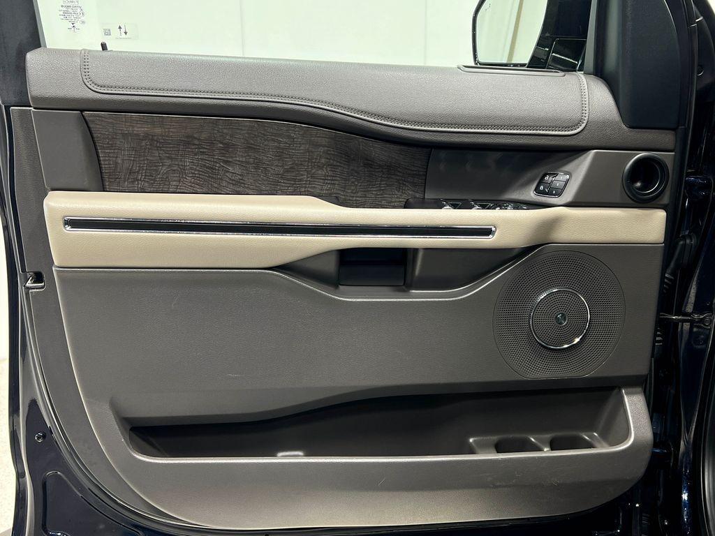 used 2021 Ford Expedition car, priced at $38,890