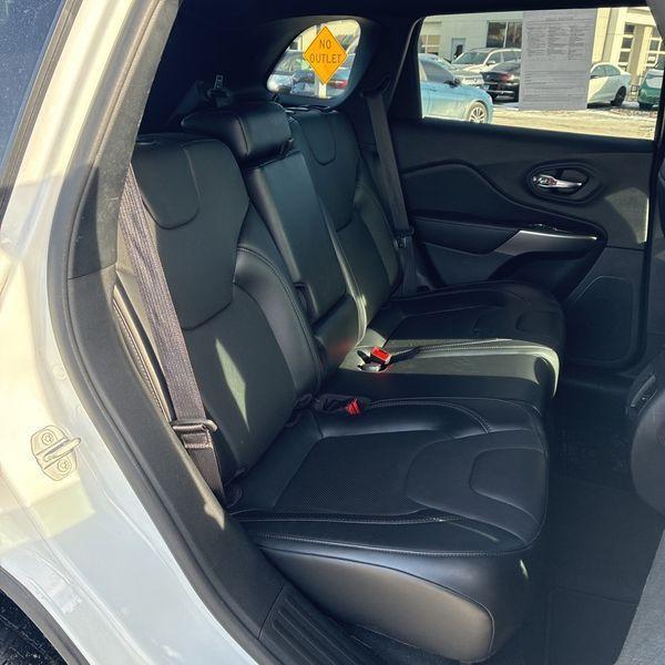 used 2020 Jeep Cherokee car, priced at $19,995