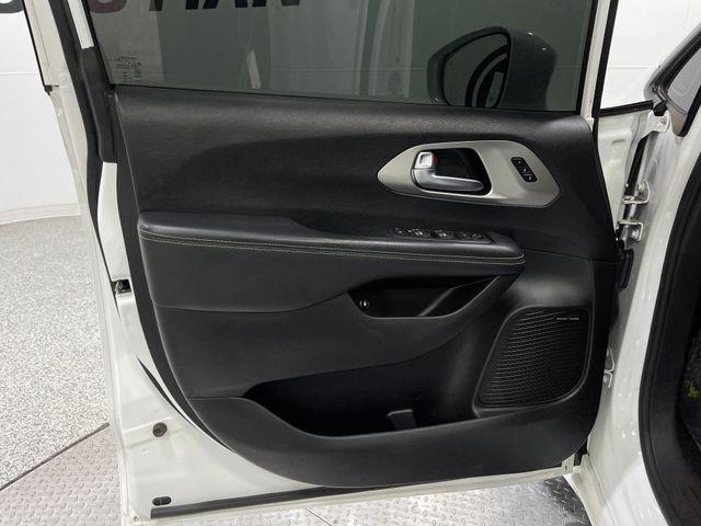 used 2021 Chrysler Pacifica Hybrid car, priced at $21,220