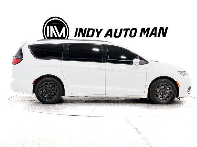 used 2021 Chrysler Pacifica Hybrid car, priced at $21,220