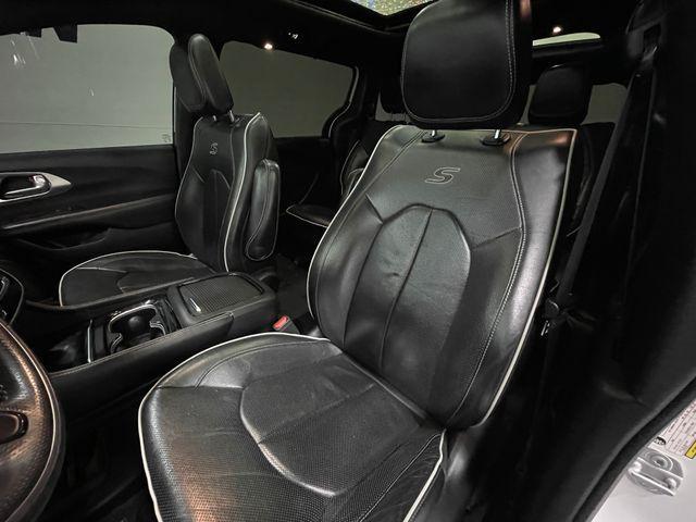 used 2021 Chrysler Pacifica Hybrid car, priced at $21,220