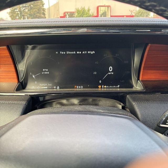 used 2019 Lincoln Navigator L car, priced at $32,300