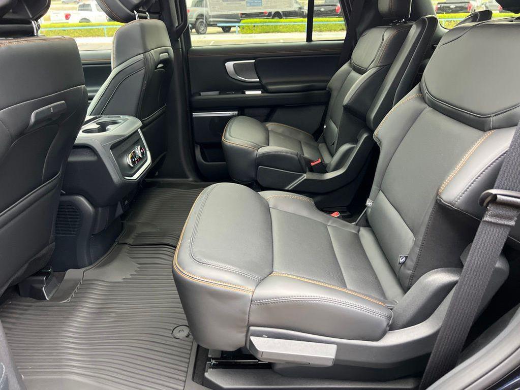 new 2026 Ford Expedition car, priced at $77,972