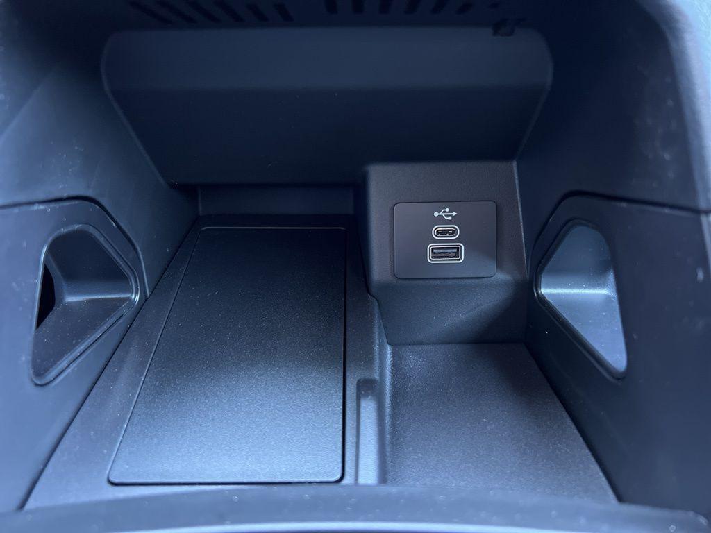 new 2025 Ford Ranger car, priced at $33,920