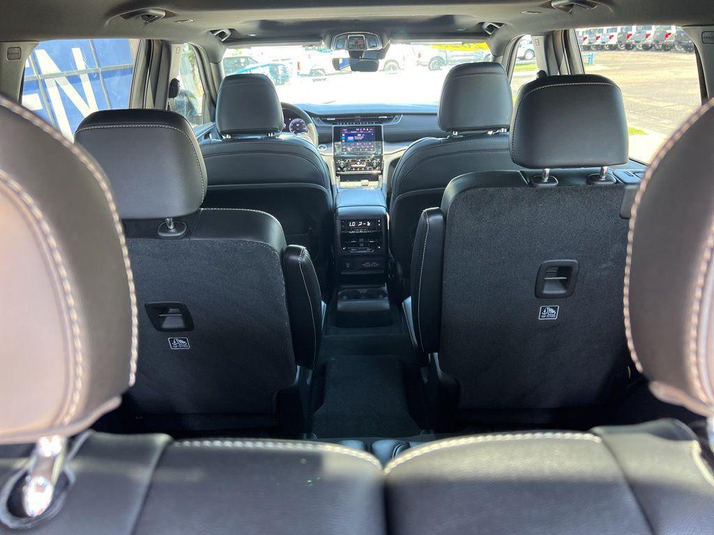 used 2025 Jeep Grand Cherokee L car, priced at $34,494