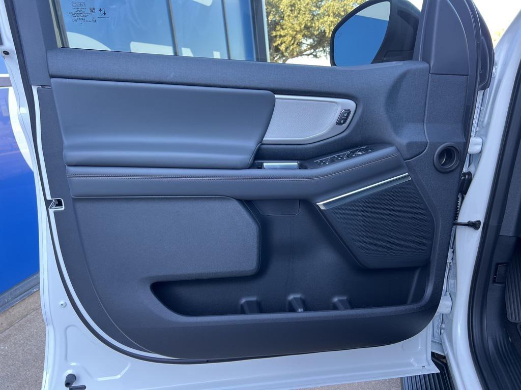 new 2025 Ford Expedition Max car, priced at $71,345