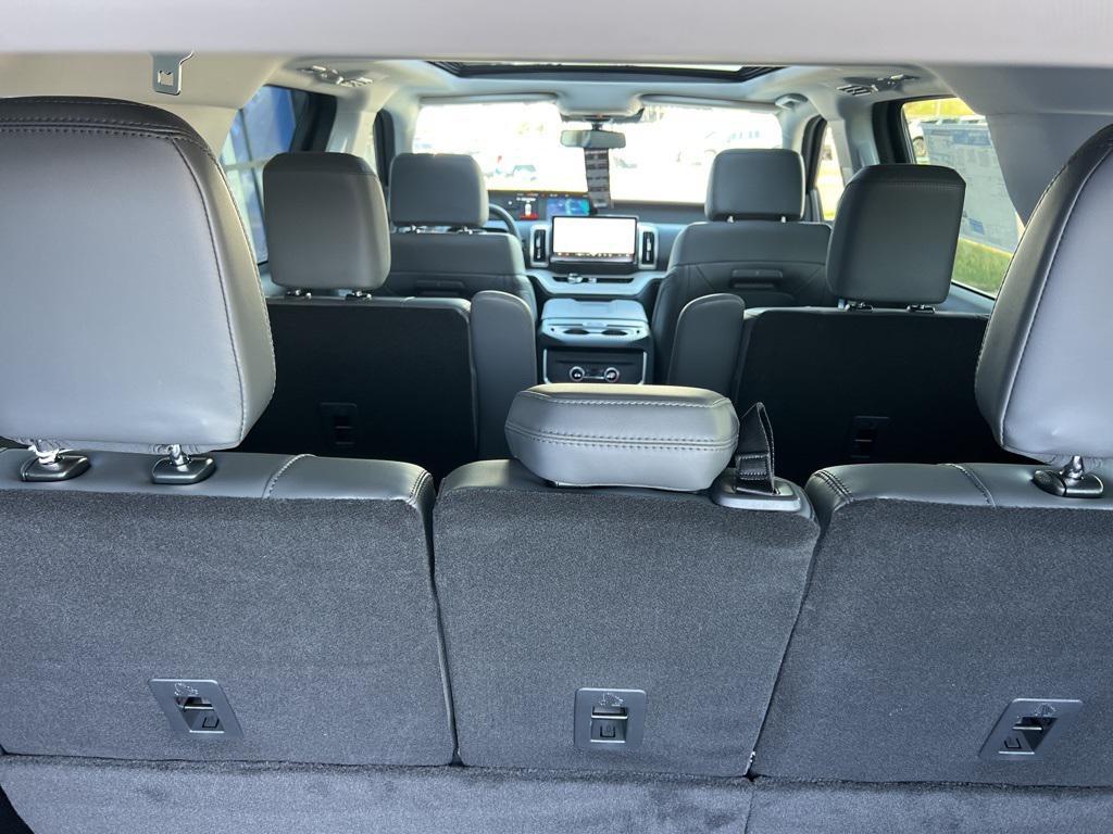 new 2025 Ford Expedition Max car, priced at $71,345