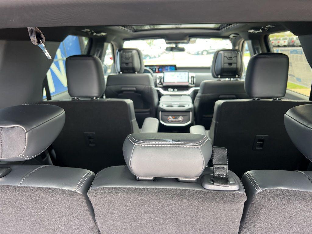 new 2026 Ford Expedition car, priced at $75,025